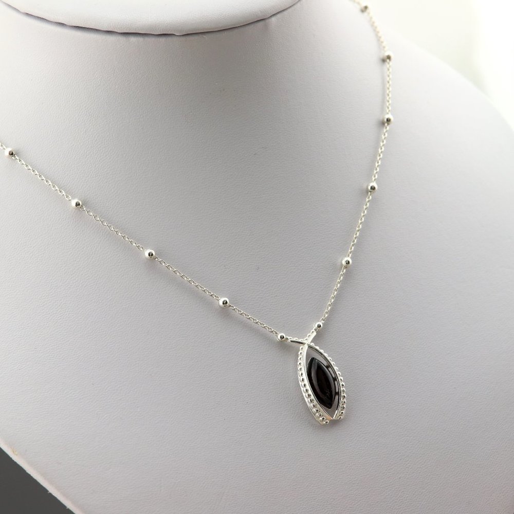 Sterling silver necklace with natural Baltic amber - Picture 8 of 11